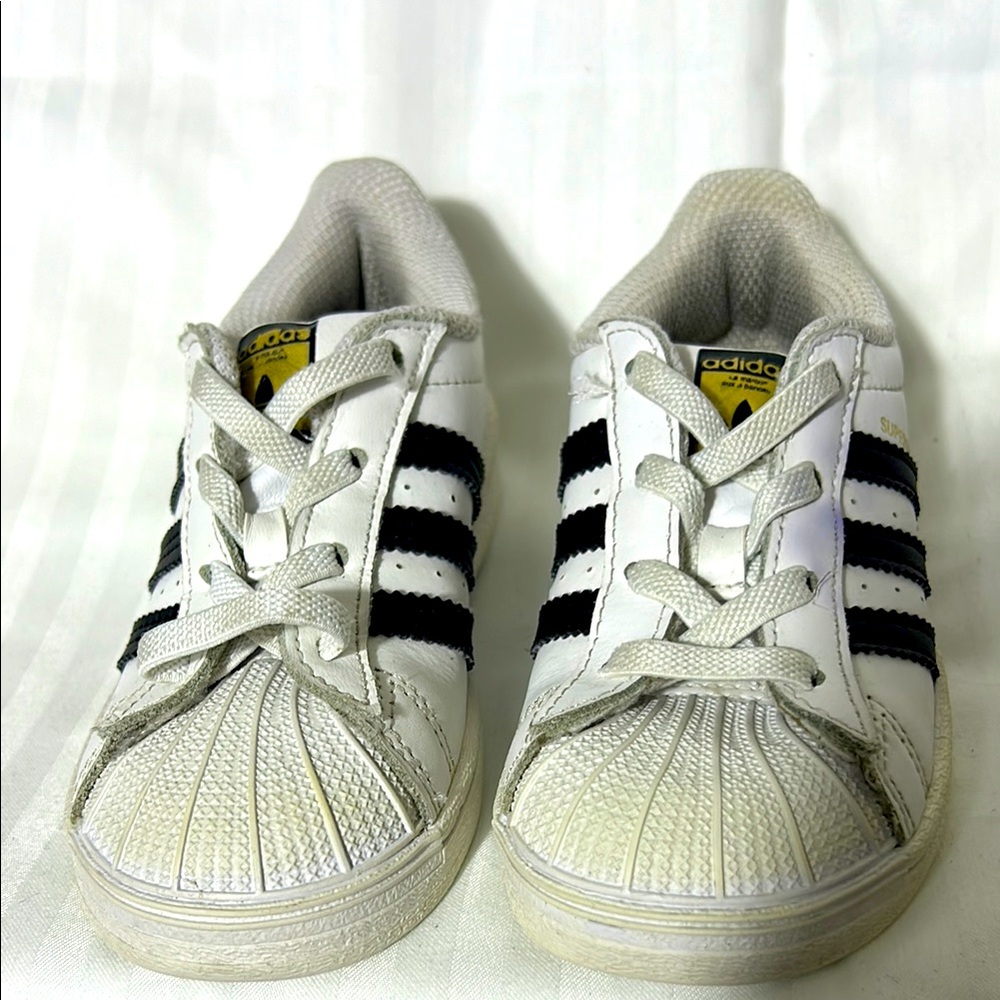 Adidas size 9 kids black-and-white